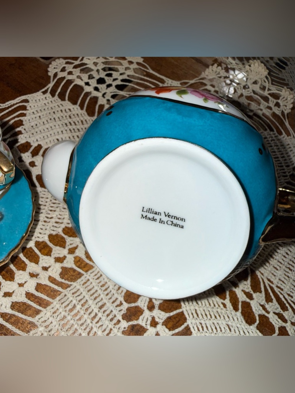Lilian vernon Miniature Porcelain Tea pot - Picture 5 of 5